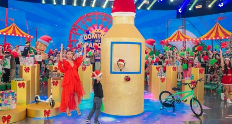 ‘Programa Silvio Santos’ exibe edição do Domingo no Parque com tema de Natal