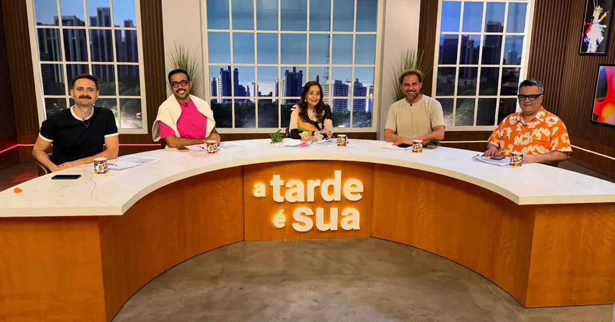 Sonia Abrão apresenta novo cenário em retorno ao vivo do 'A Tarde é Sua'