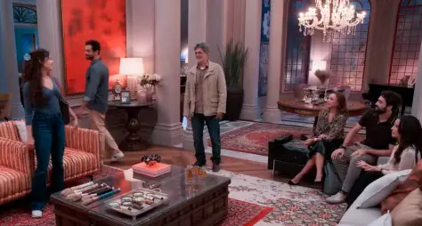 Audiências de TV: Globo lidera com folga, Band aposta em documentários e SBT enfrenta desafios no sábado