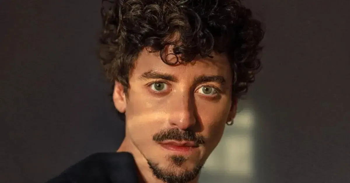 Jesuíta Barbosa retorna às novelas da Globo após quatro anos