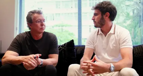 Domingo Espetacular: João Liberato recria Táxi do Gugu e entrevista Boninho