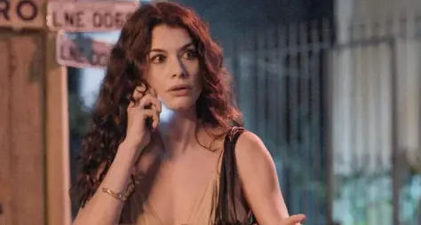 Alinne Moraes é cotada para viver vilã em 'Por Você'