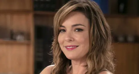 Regiane Alves retorna à Globo com participação em 'Três Graças'