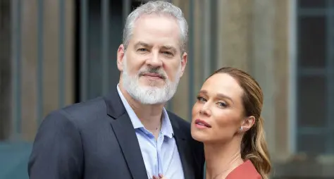 Quem Ama Cuida: Dan Stulbach e Mariana Ximenes surgem como Ademir e Eudora