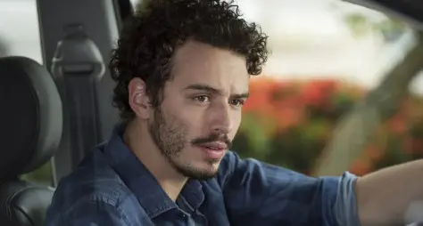 Gabriel Stauffer volta à Globo em microdrama de gêmeas trocadas