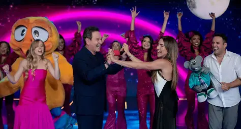 SBT leva Adriana Bombom e Luis Ricardo ao 'Programa Silvio Santos'
