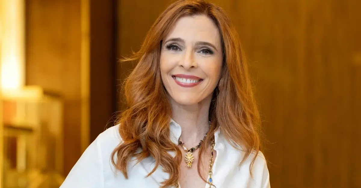 Quem Ama Cuida: Deborah Evelyn vive personagem manipuladora e conservadora