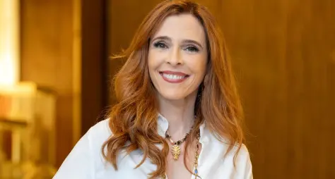 Quem Ama Cuida: Deborah Evelyn vive personagem manipuladora e conservadora
