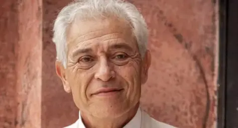 Paulo Gorgulho vive empresário que teme envelhecer em 'Sessão de Terapia'