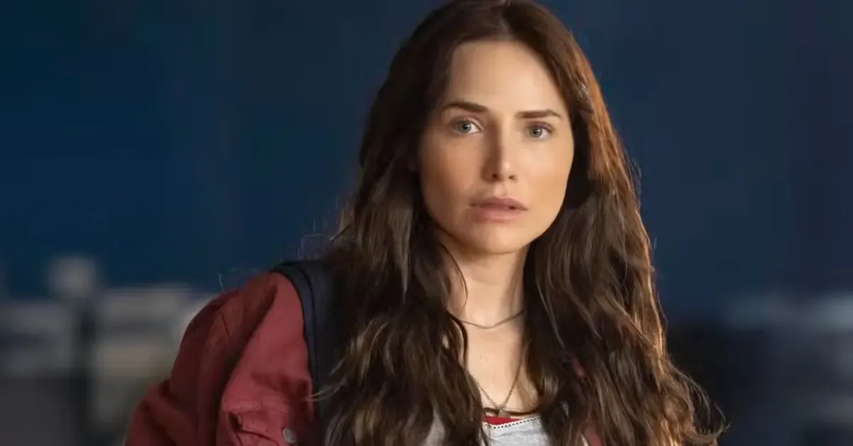 'Quem Ama Cuida' aposta em visual de novelão com estética dos anos 90