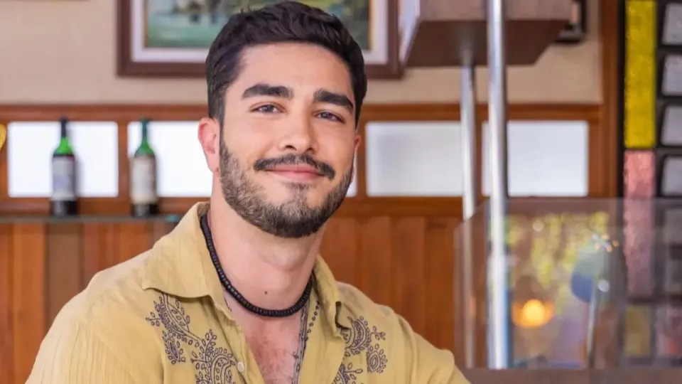 Leonardo Bittencourt será Erasmo em cinebiografia do Rei Roberto Carlos