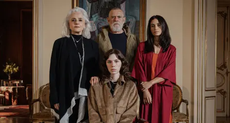 Netflix grava suspense familiar com Marieta Severo e Alice Wegmann