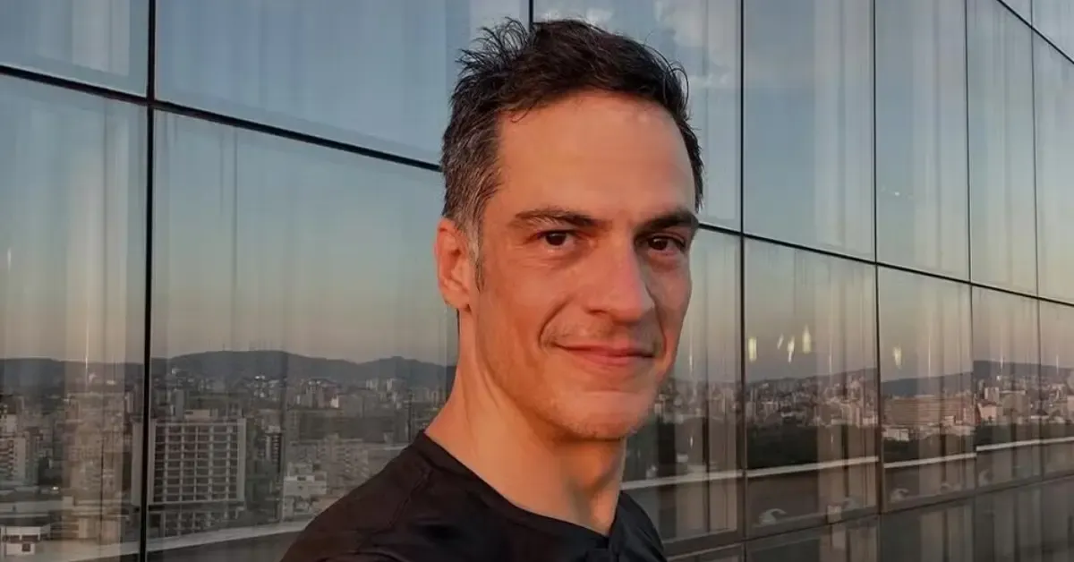 Mateus Solano negocia papel de fazendeiro em novela das seis da Globo