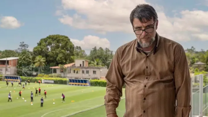 Rodrigo Lombardi muda visual para viver cartola em Jogada de Risco
