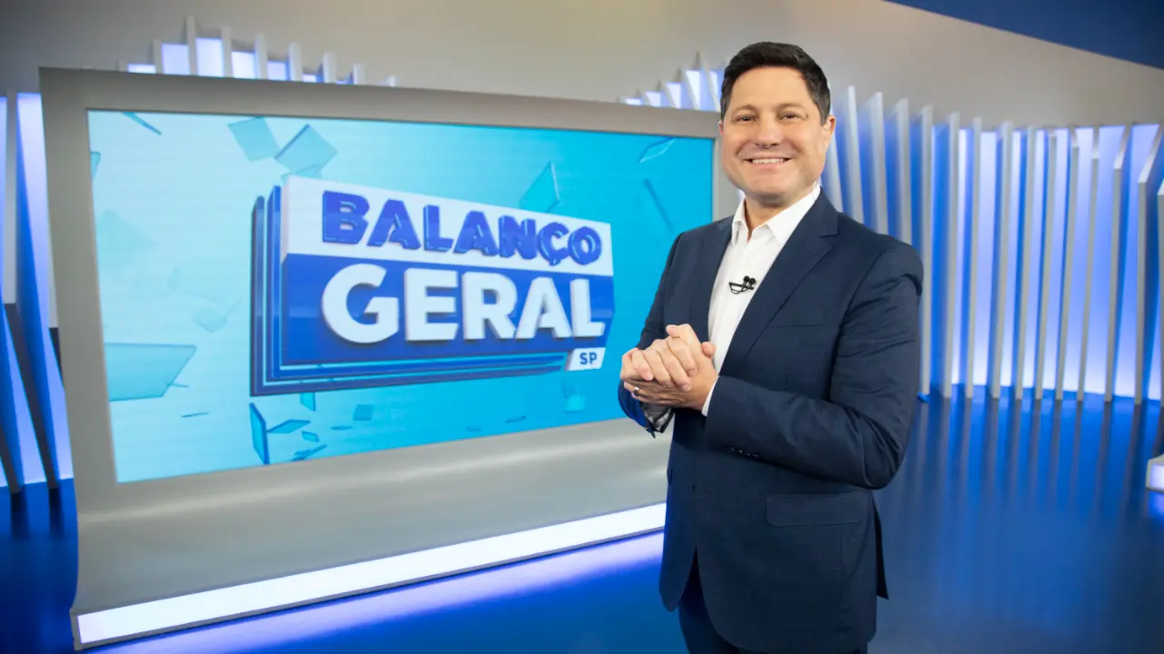 O jornalista Eleandro Passaia apresenta o Balanço Geral SP