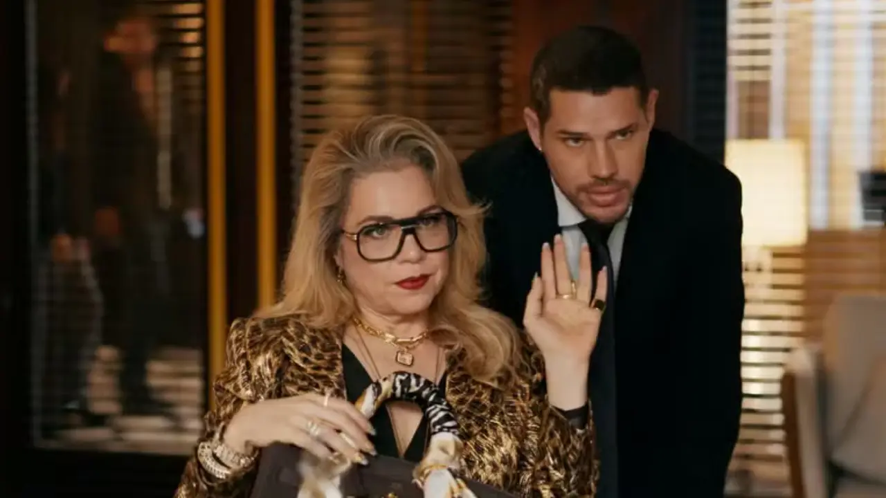 Pilar (Isabel Teixeira) e Iuri (José Loreto) em Quem Ama Cuida