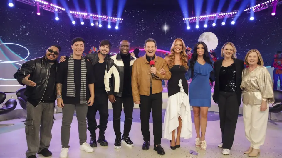 Viva a Noite resgata clássicos e reúne nomes que fizeram história no SBT