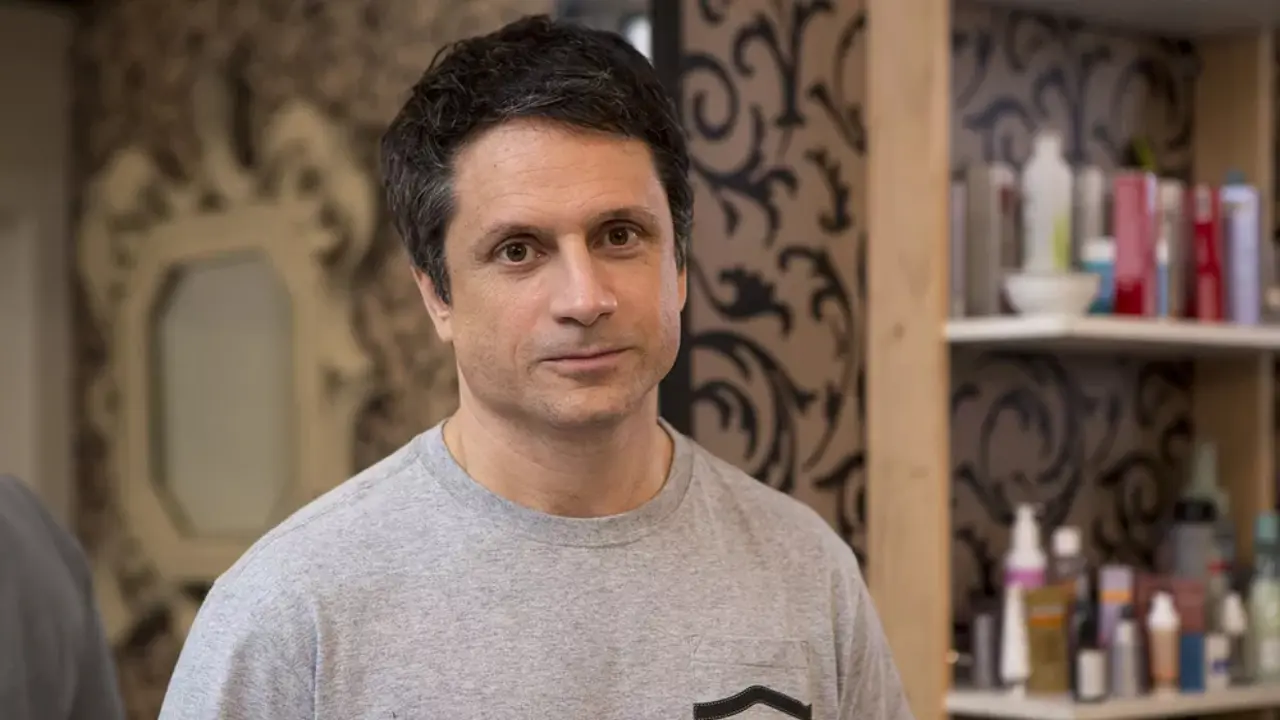 Felipe Rocha caracterizada para Malhação