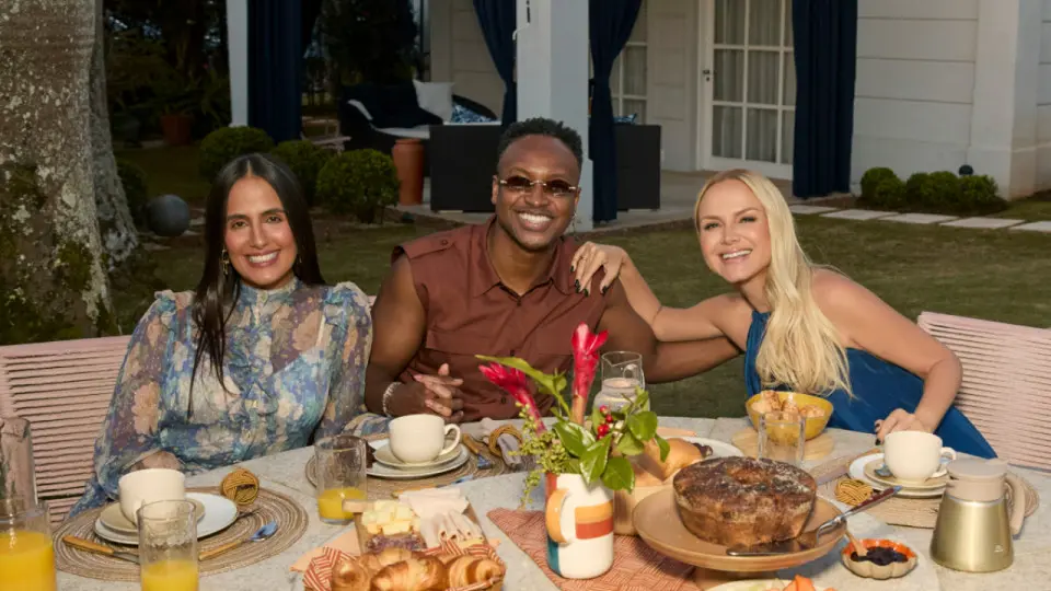 Eliana recebe Thiaguinho e Carol Peixinho em casa neste domingo