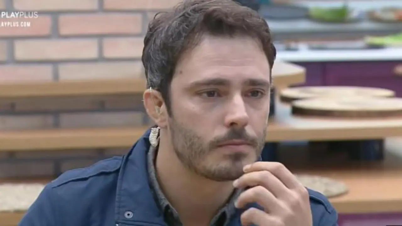 O ator Thiago Rodrigues