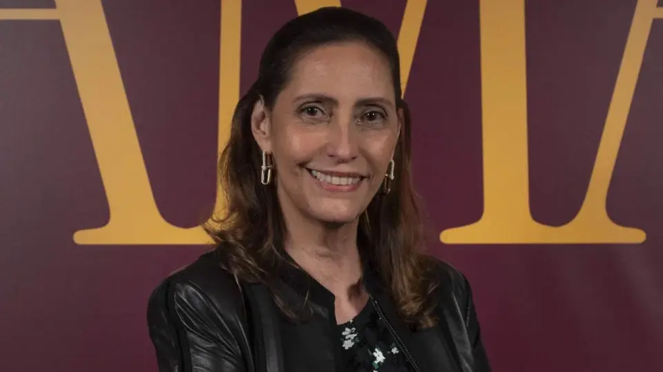 Claudia Souto deve retomar novela solo na Globo após Quem Ama Cuida