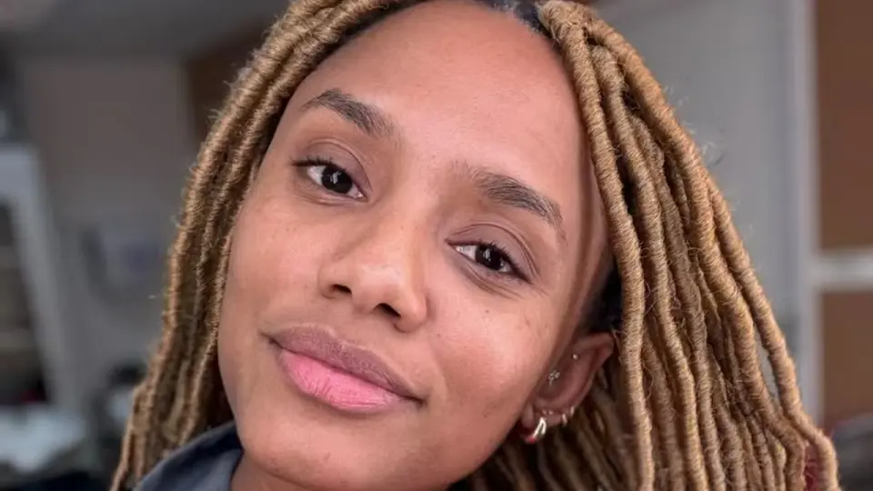 Jéssica Ellen muda o visual para viver Jade em Avenida Brasil 2