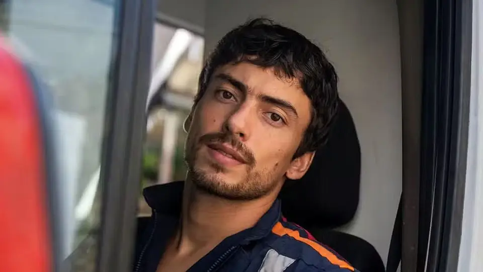 Jaffar Bambirra vai protagonizar novela das 23h com Marina Ruy Barbosa