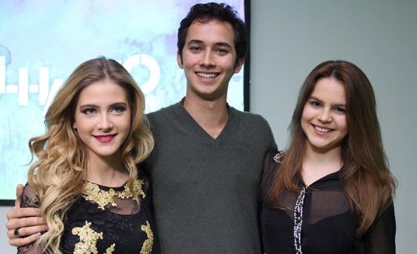 Gabriel Falcão vive triângulo amoroso com Hanna Romanazzi e Bianca Salgueiro (Foto: TV / Globo)