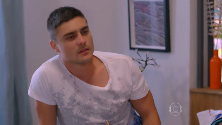 Guilherme Leicam em cena de Alto Astral (Foto: Reprodução/TV Globo)