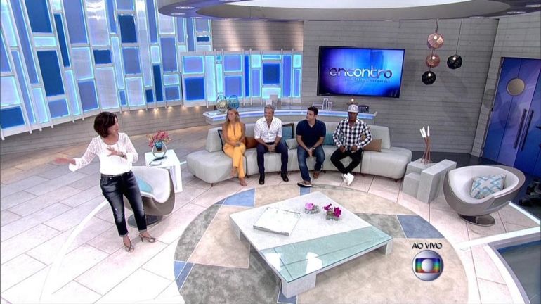 Fátima Bernardes e convidados no novo cenário do Encontro (Foto: Reprodução/TV Globo)