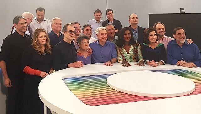 JN celebra 50 anos da Globo com dream team do jornalismo da emissora
