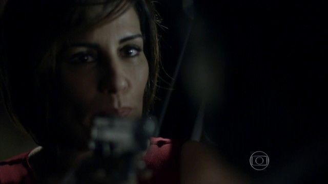 A vilã Beatriz prepara armadilha para a rival (Foto: Reprodução/TV Globo)