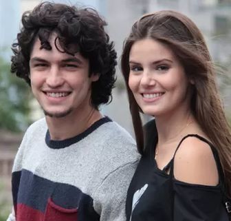 Gabriel Leone e Camila Queiroz. Foto: Divulgação