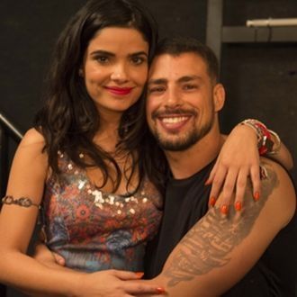 Tóia (Vanessa Giácomo) e Juliano (Cauã Reymond)