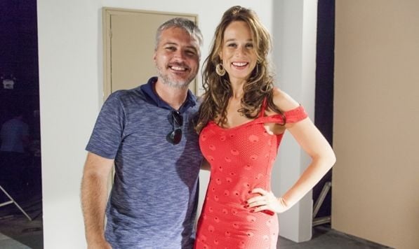 O diretor Fred Mayrink e a atriz Mariana Ximenes. Foto: Divulgação/Globo