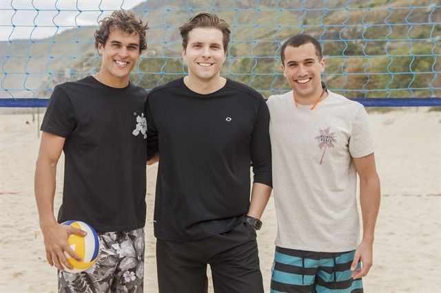 Gabriel (Felipe Roque), Caio (Thiago Fragoso) e Giovane (Ricardo Vianna)