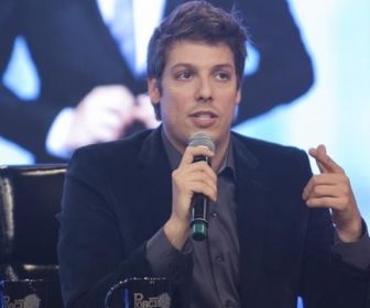 Fábio Porchat comanda talk-show da RecordTV