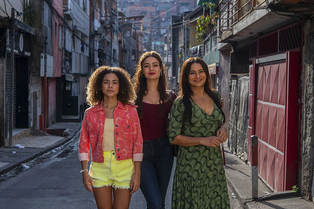 Alana Cabral, Sophie Charlotte e Dira Paes