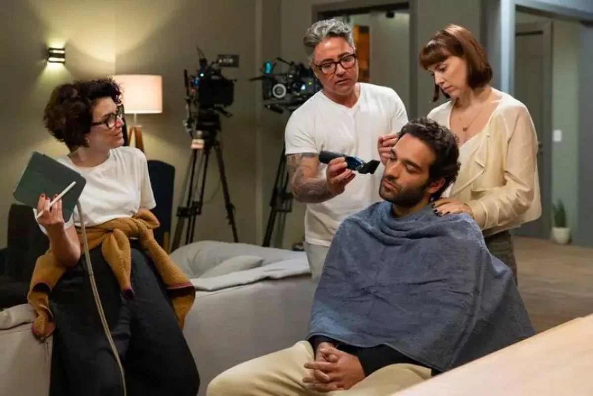 Bastidores revelam prótese usada por Humberto Carrão em “Vale Tudo”