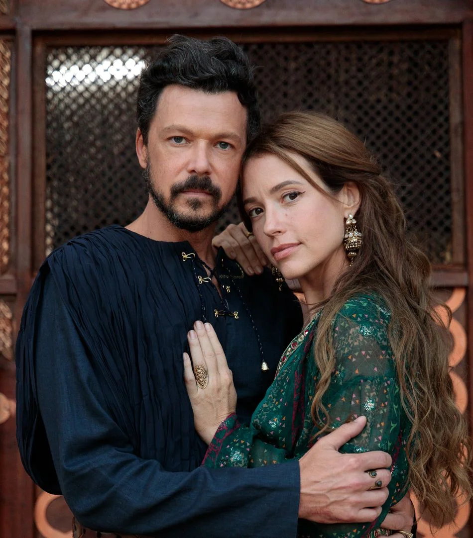 Guilherme Berenguer e Juliana Didone. Foto: Divulgação/Seriella Productions