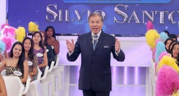 SBT: Silvio Santos assume cabelos brancos e grava programa de visual novo